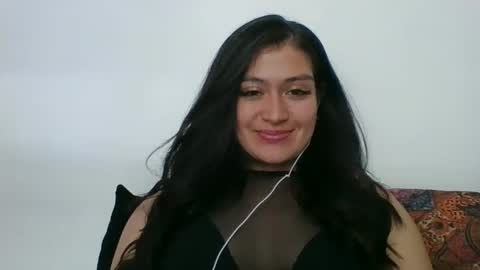 Snapshot of heavencute chatting on 02-26-25, 10:42 Heaven online show from 02-26-25, 10:42