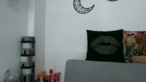 Snapshot of heavencute chatting on 03-04-25, 03:26 Heaven online show from 03-04-25, 03:26