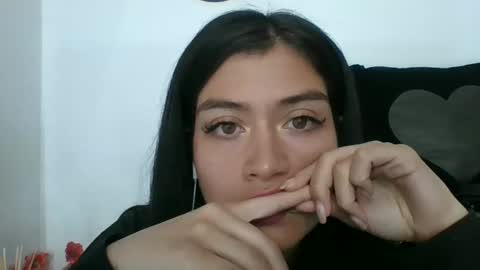 Snapshot of heavencute chatting on 03-04-25, 07:01 Heaven online show from 03-04-25, 07:01