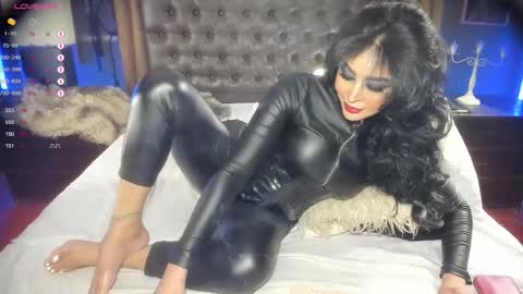 Tawan online show from 11-26-25, 02:34