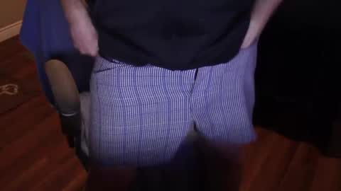 Snapshot of heavilyhung chatting on 03-04-25, 04:49 John online show from 03-04-25, 04:49
