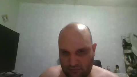 Snapshot of heavy_rebellxc chatting on 12-04-24, 07:06 Heavy Rebell online show from 12-04-24, 07:06