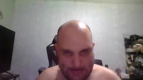 Snapshot of heavy_rebellxc chatting on 12-08-24, 06:22 Heavy Rebell online show from 12-08-24, 06:22