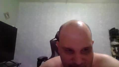 Snapshot of heavy_rebellxc chatting on 12-12-24, 06:36 Heavy Rebell online show from 12-12-24, 06:36