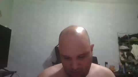 Snapshot of heavy_rebellxc chatting on 12-26-24, 07:13 Heavy Rebell online show from 12-26-24, 07:13