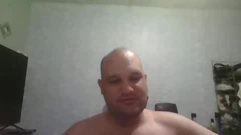 Snapshot of heavy_rebellxc chatting on 12-31-24, 07:10 Heavy Rebell online show from 12-31-24, 07:10
