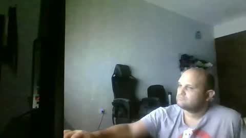 Snapshot of heavy_rebellxc chatting on 01-13-25, 07:11 Heavy Rebell online show from 01-13-25, 07:11