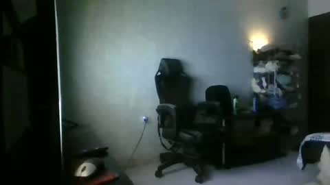 Snapshot of heavy_rebellxc chatting on 01-22-25, 07:03 Heavy Rebell online show from 01-22-25, 07:03