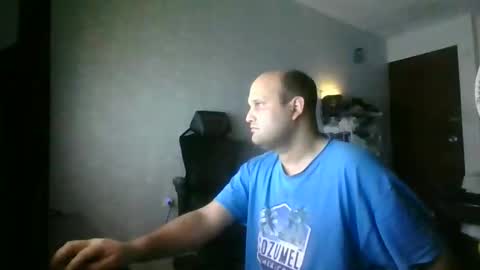 Snapshot of heavy_rebellxc chatting on 02-16-25, 05:59 Heavy Rebell online show from 02-16-25, 05:59