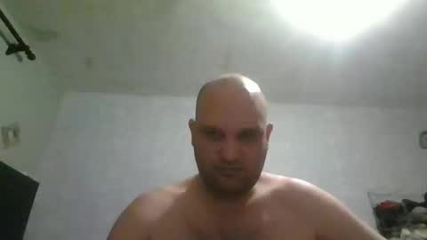 Snapshot of heavy_rebellxc chatting on 02-28-25, 03:04 Heavy Rebell online show from 02-28-25, 03:04