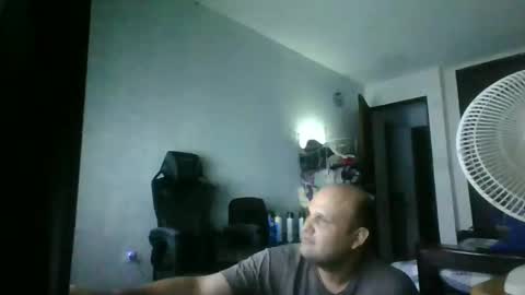 Snapshot of heavy_rebellxc chatting on 10-01-25, 03:12 Heavy Rebell online show from 10-01-25, 03:12