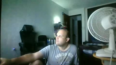 Snapshot of heavy_rebellxc chatting on 10-02-25, 03:13 Heavy Rebell online show from 10-02-25, 03:13