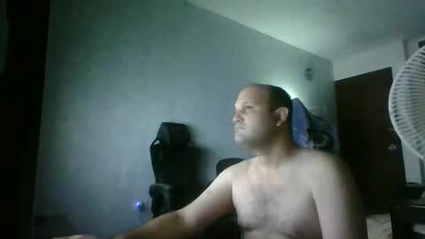 Snapshot of heavy_rebellxc chatting on 10-05-25, 06:34 Heavy Rebell online show from 10-05-25, 06:34