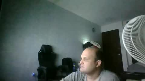 Snapshot of heavy_rebellxc chatting on 10-13-25, 05:51 Heavy Rebell online show from 10-13-25, 05:51