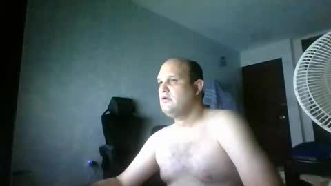 Snapshot of heavy_rebellxc chatting on 10-18-25, 08:04 Heavy Rebell online show from 10-18-25, 08:04
