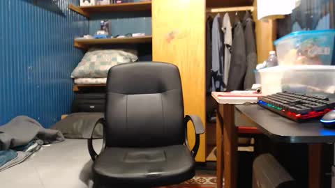 hedonista67 online show from 09-19-25, 05:02