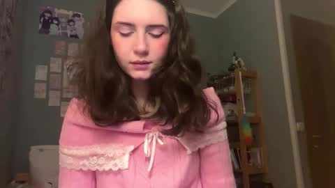 Sarah online show from 12-15-25, 02:10