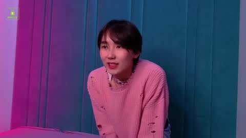 HEEJIN online show from 09-28-25, 08:14