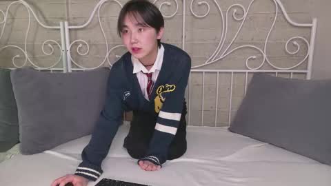 HEEJIN online show from 10-05-25, 08:18