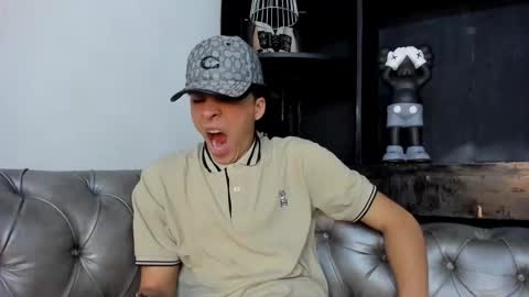 heellboy_ online show from 11-29-25, 03:42