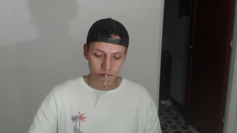 Snapshot of hefesto_69 chatting on 12-04-25, 01:15 hefesto_69 online show from 12-04-25, 01:15