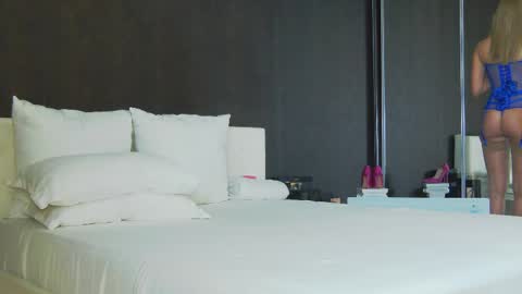 Helen online show from 02-21-25, 01:22