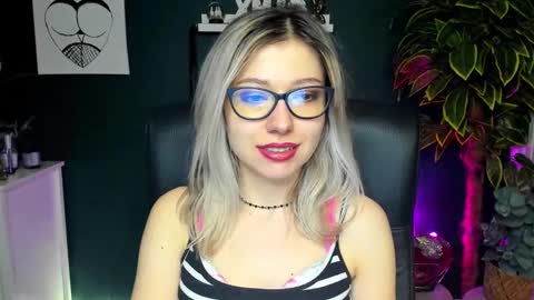 Heidi online show from 12-19-24, 12:01