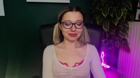 Heidi online show from 03-12-25, 12:04