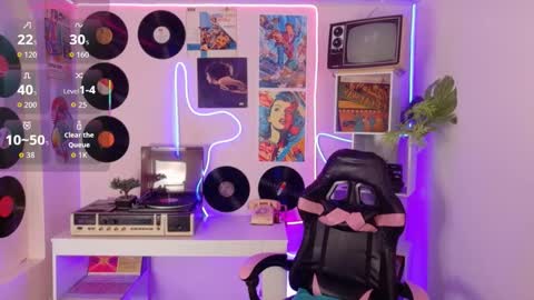 Sara online show from 11-22-25, 08:19