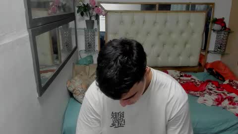 heiker_ online show from 11-12-25, 02:56