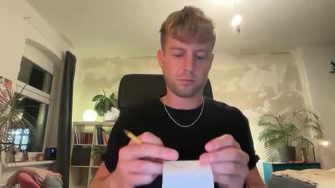 Snapshot of heikhoe chatting on 09-24-25, 06:55 Heikhoe online show from 09-24-25, 06:55