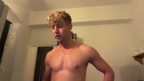 Snapshot of heikhoe chatting on 10-29-25, 07:15 Heikhoe online show from 10-29-25, 07:15