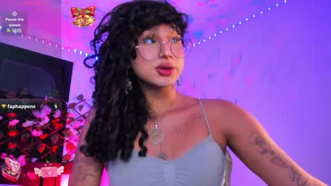 Snapshot of heka_prudence chatting on 02-08-25, 01:22 Heka Prudence online show from 02-08-25, 01:22