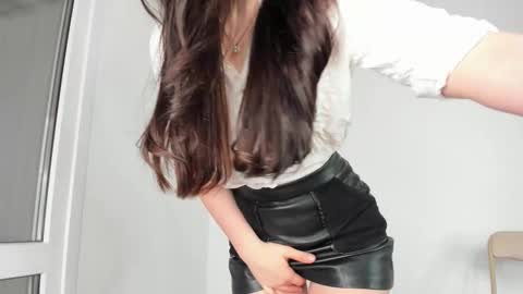 Hi I am Helen online show from 12-17-25, 02:06