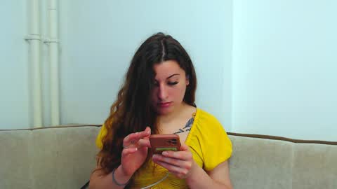 helen_adams_ online show from 12-25-24, 07:24