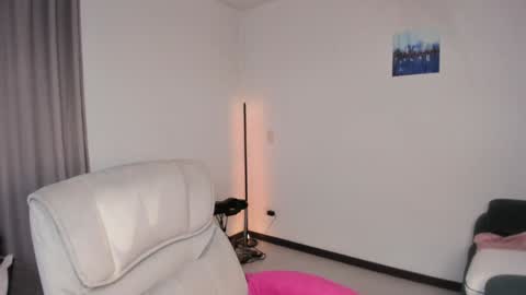 helen_miller online show from 01-29-25, 11:25