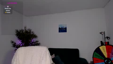 helen_miller online show from 10-15-25, 09:04