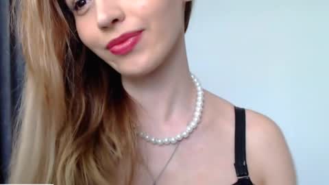 Snapshot of helen_quinn chatting on 10-25-25, 08:55 helen_quinn online show from 10-25-25, 08:55