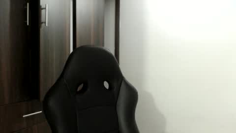 helena online show from 10-17-25, 04:20