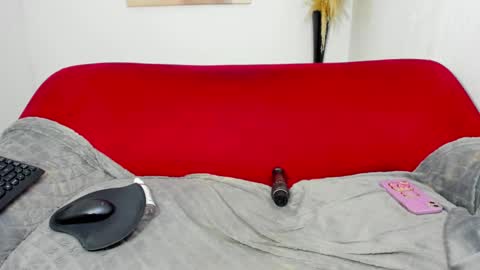 HELENA COPPER online show from 02-05-25, 06:13