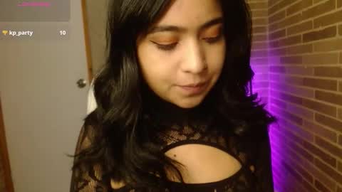 Snapshot of helenacyruss666 chatting on 02-19-26, 07:21 Only 18 cyrus online show from 02-19-26, 07:21