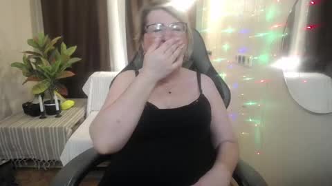 helenenigma online show from 02-01-25, 04:46