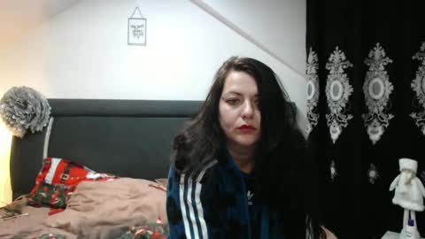 Snapshot of helenhh chatting on 12-28-24, 12:56 helenhh online show from 12-28-24, 12:56