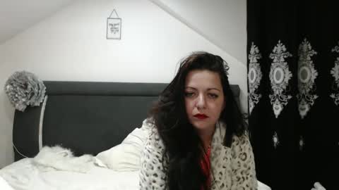 Snapshot of helenhh chatting on 01-14-25, 10:48 helenhh online show from 01-14-25, 10:48