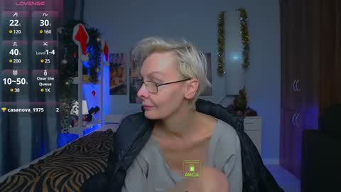 Snapshot of helgahimmele chatting on 12-24-24, 07:44 Helga online show from 12-24-24, 07:44