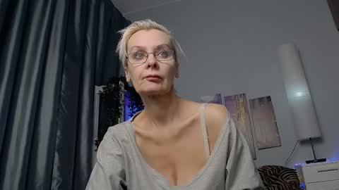 Snapshot of helgahimmele chatting on 01-20-25, 09:22 Helga online show from 01-20-25, 09:22