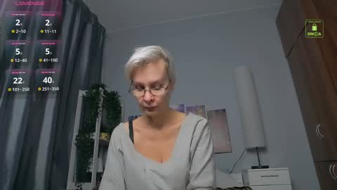 Snapshot of helgahimmele chatting on 02-05-25, 03:45 Helga online show from 02-05-25, 03:45