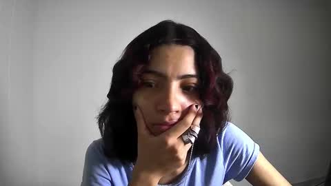 Helia Transfem and Amy online show from 03-04-25, 02:21