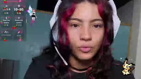 Helia Transfem and Amy online show from 09-23-25, 01:03