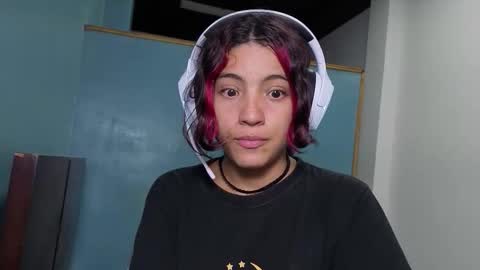 Helia Transfem and Amy online show from 09-24-25, 05:22